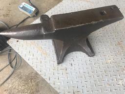 145 pound Peter Wright Farriers Anvil