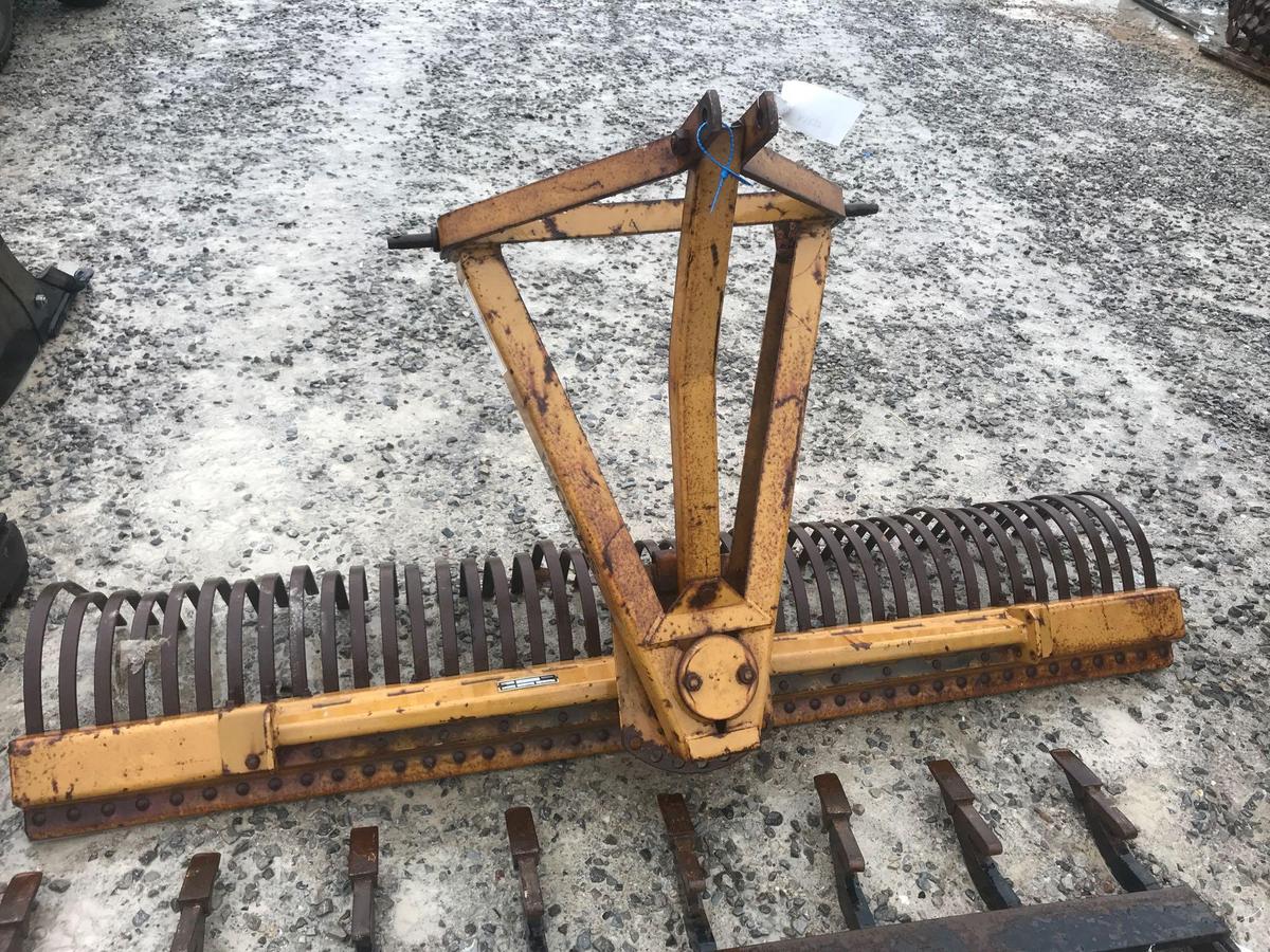 1057- Woods model LR106 steel rake