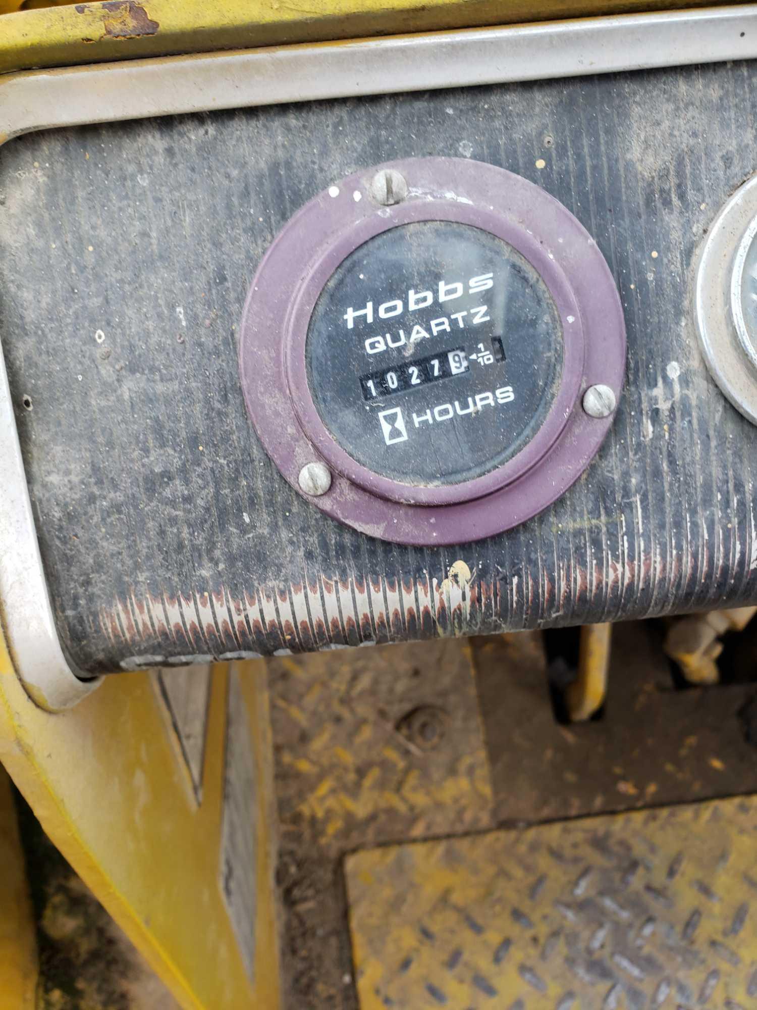 1540- Hyster forklift and hydraulic push blade with 1027 hours