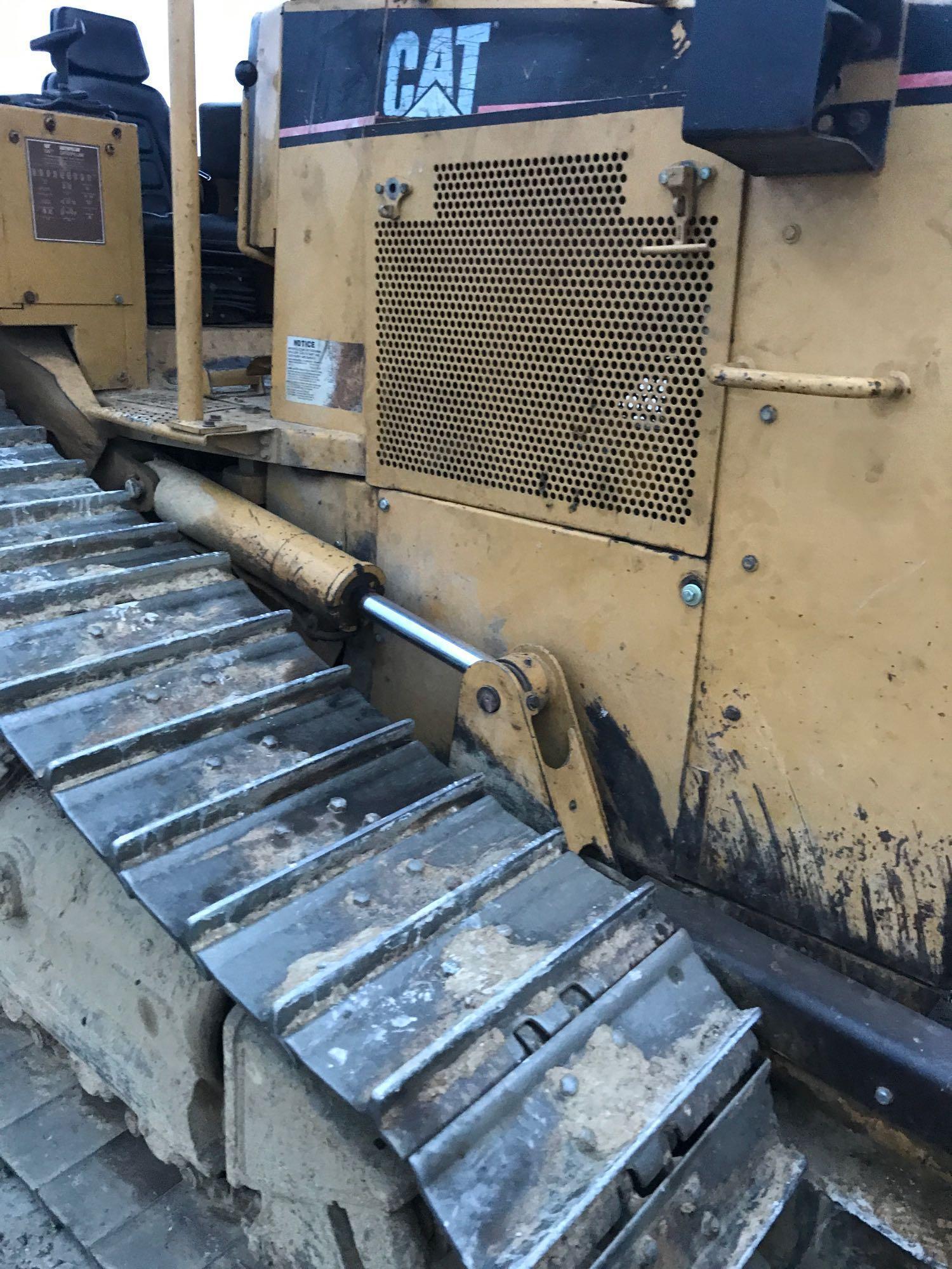1628- 2000 Cat D5MXL Dozer, with 8036 hours and rebuilt engine