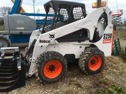 1526-G-B- Bobcat S250 Skidsteer with bucket