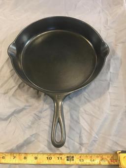 Victor #9 Cast Iron Skillet with Heat Ring