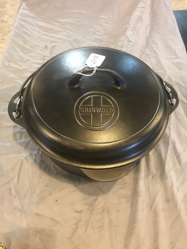 Griswold Big Block Logo #8 Cast Iron Dutch Oven