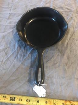 Griswold Small Block Logo Cast Iron #4 Skillet