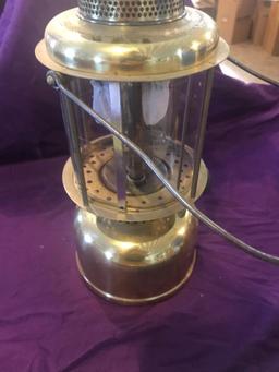 Coleman Double Mantle Lantern in gold color