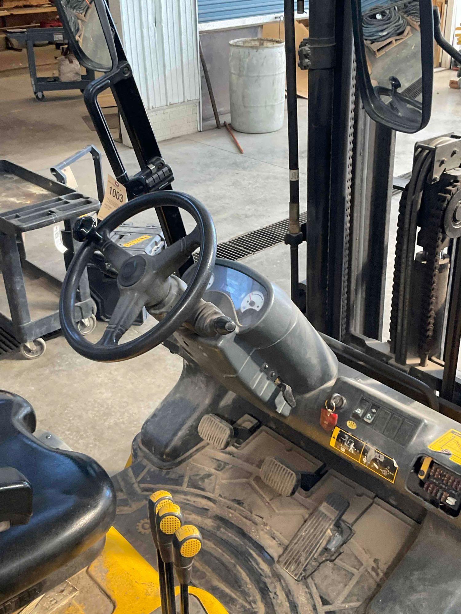 Hyundai model 25L-74 Forklift