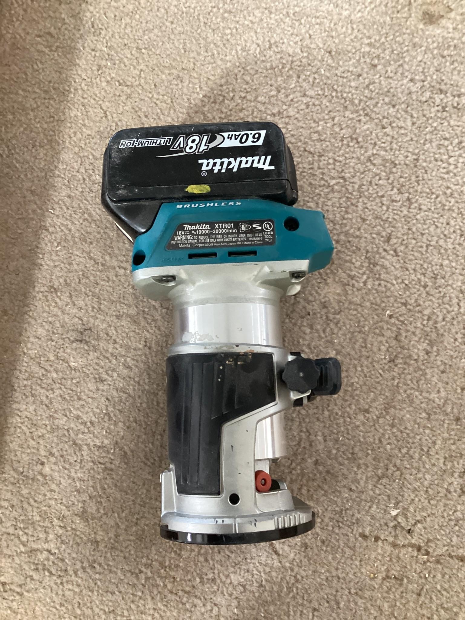 Box Lot, Makita 18 Volt Driver and Router with Charger and 3 Batteries