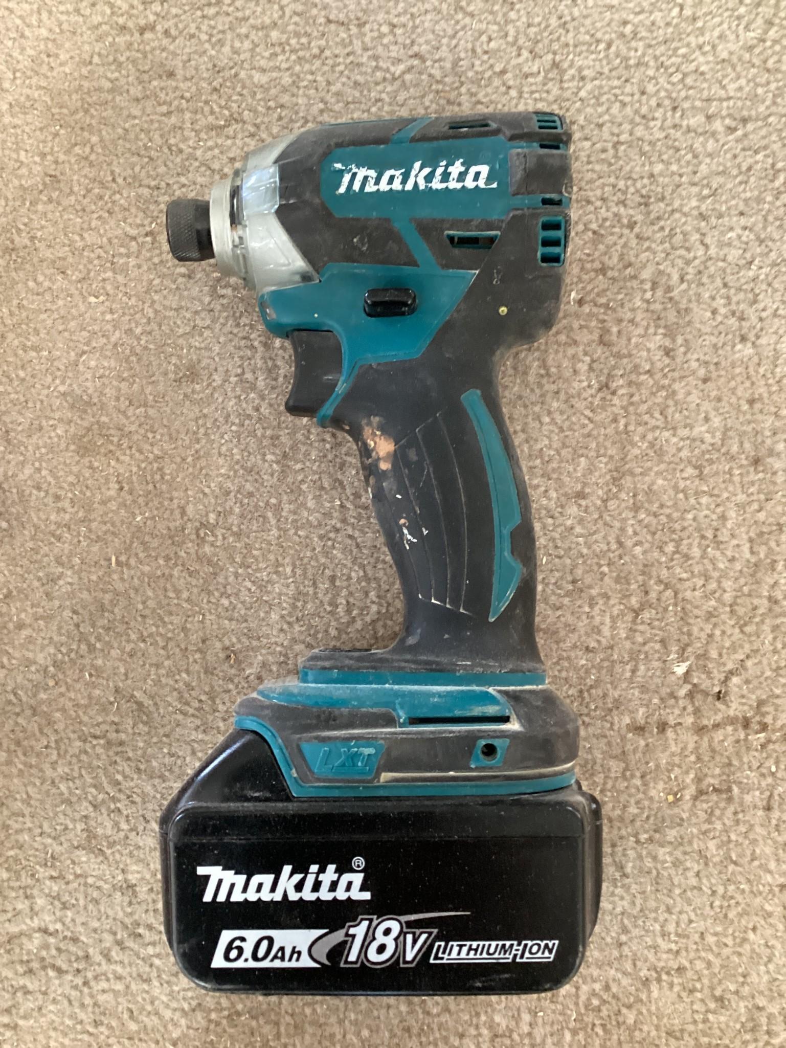 Box Lot, Makita 18 Volt Driver and Router with Charger and 3 Batteries