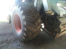 Allis Chalmers Gleaner M3 combine