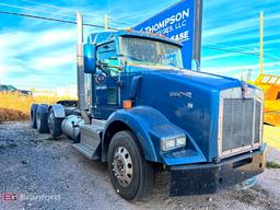 2014 Kenworth T800 8x4 tri-axle truck tractor