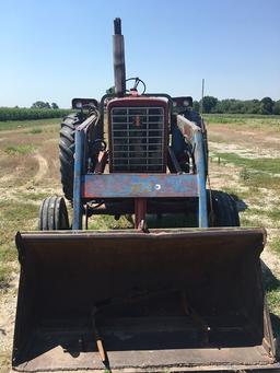 1968 IH 756 Gas