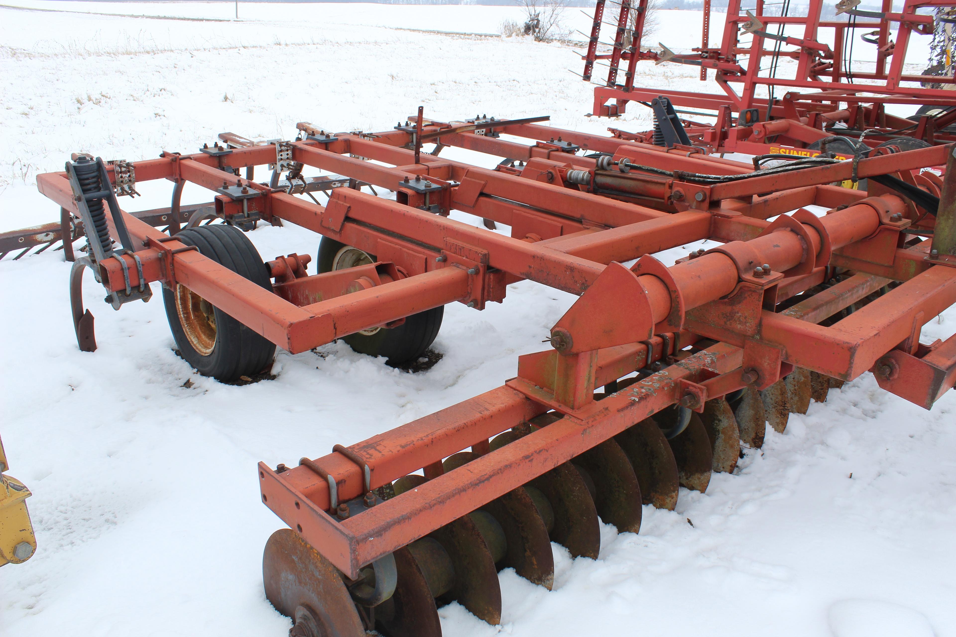 Kewanee 295 16’ Chisel Plow w/ Buster Bar & Front Discs