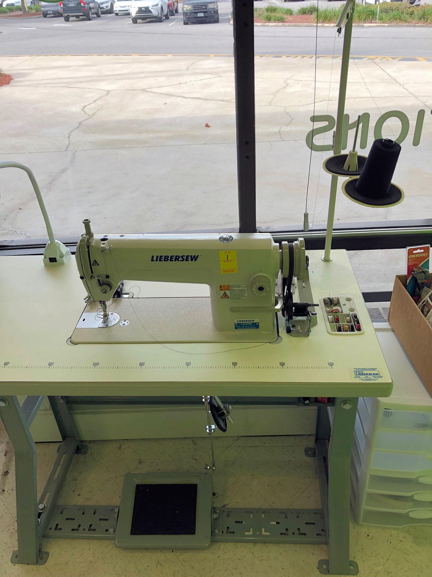 Liebersew LS-8700 Industrial Blind Stitch Sewing Machine w/ Table, Mfg No: 316120200060