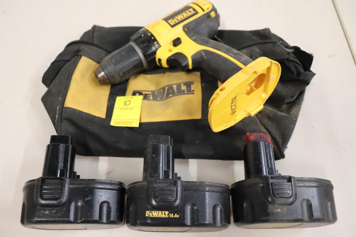 Dewalt Drill with 3 Batteries (14.4V) & Bag