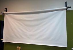 9 FT. WIDE PHOTOGRAPHER BACKDROP WITH 2 INTERCHANGEABLE COLORS INCLUDES WALL BRACKETS (GREEN & GREY