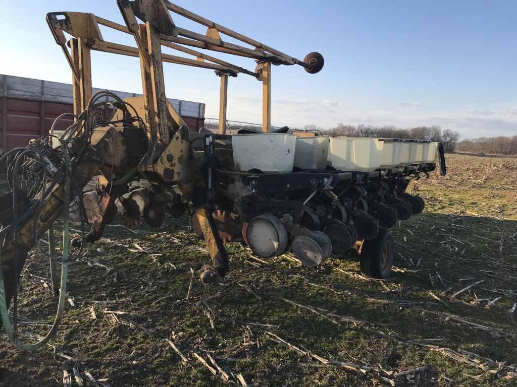 Folding Planter 12 row