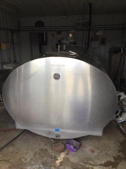 Bulk milk tank