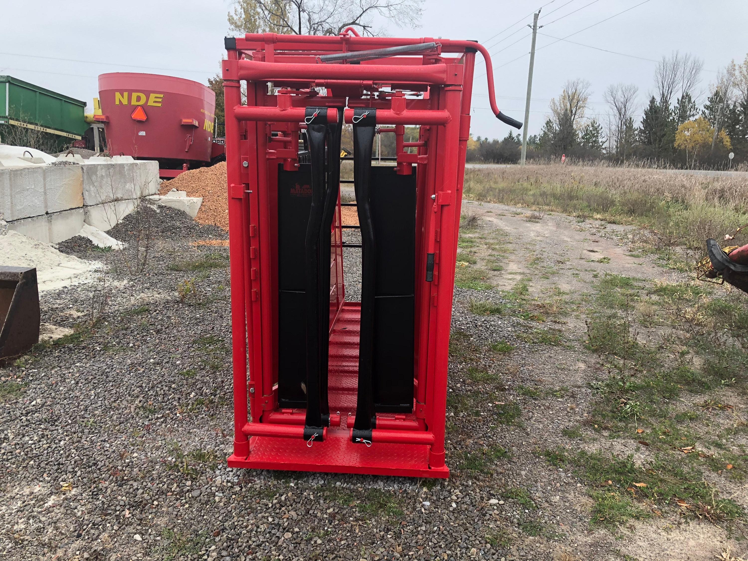 New Matador Cattle Squeeze