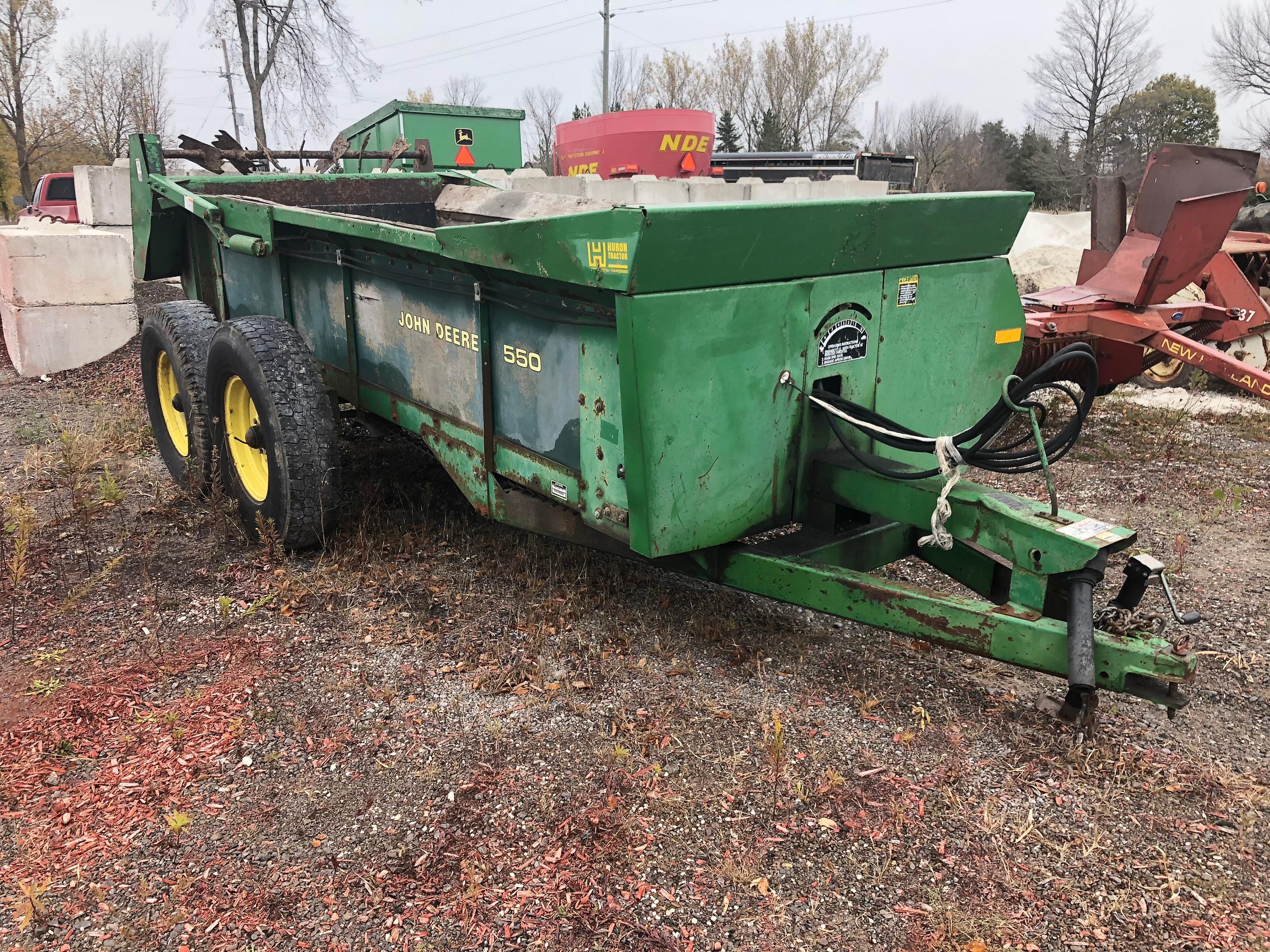 John Deere 550 Manure Spreader