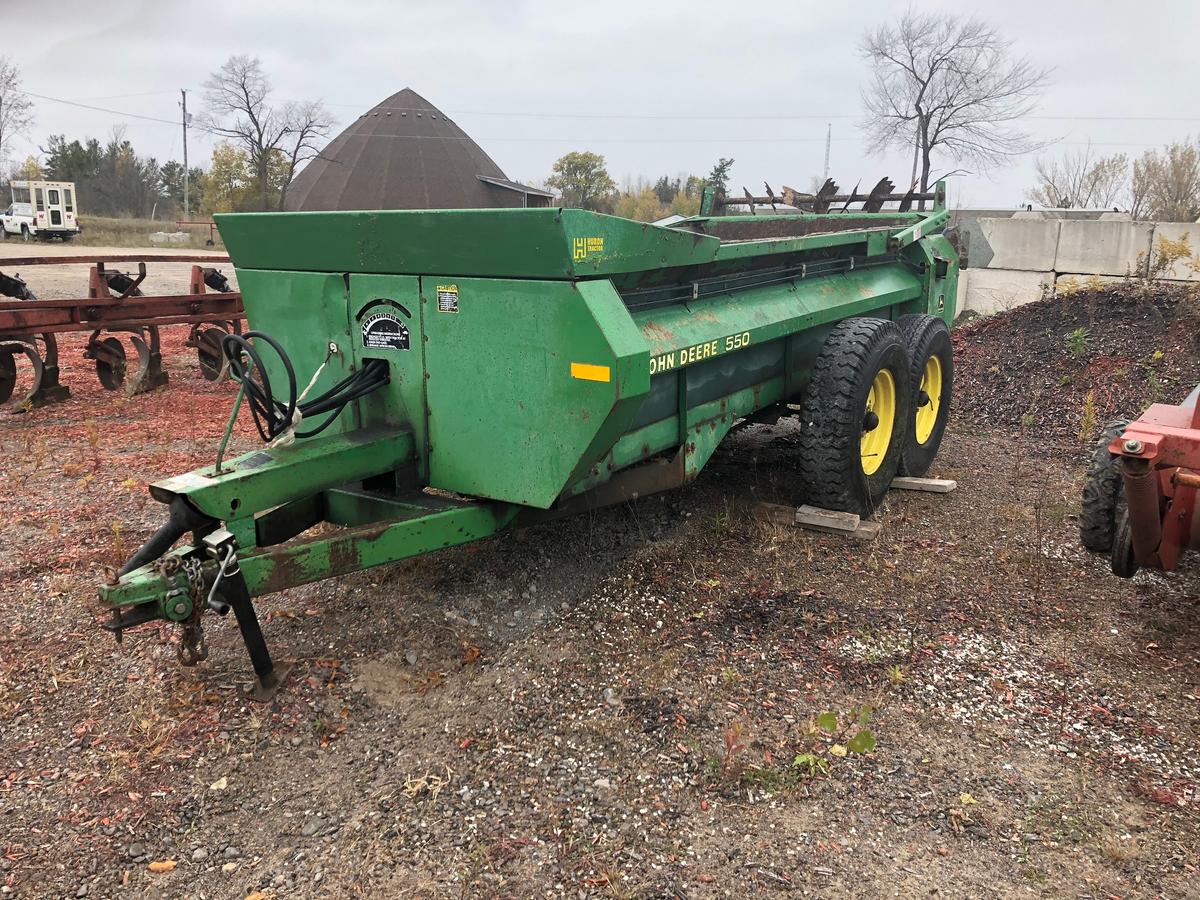 John Deere 550 Manure Spreader