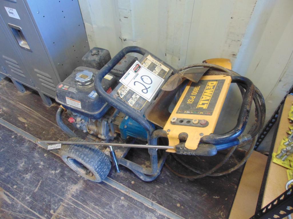 Dewalt 3800 PSI Pressure Washer , gas eng, Located in Thomas Ok