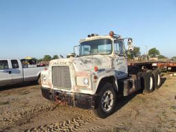 1971 MACK R685ST T/A TRUCK TRACTOR, S/N 8685ST20652, MACK ENG, DOUBLE STICK 5 SPEED TRANS, OD READS