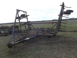 JOHN DEERE 1610 30' CULTIVATOR