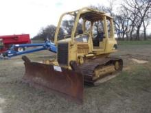 CAT D3GXL CRAWLER TRACTOR, S/N YR01223, 6 WAY BLADE, SWEEPS, CANOPY, HR METER CRACKED, COMPUTER