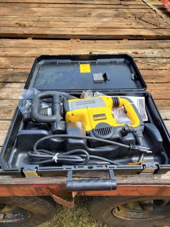 Dewalt Electric Spline Chipping Hammer, Unused