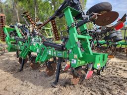 John Deere 330 6 Row Script Till Rig