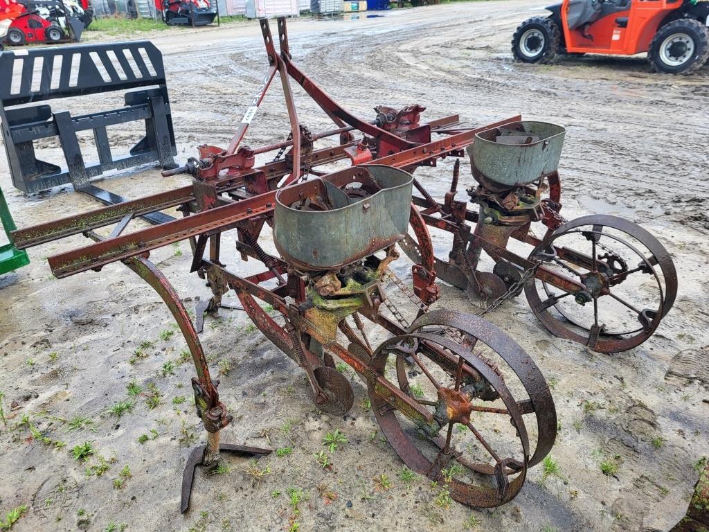 2 Row Cultivator Frame W. Planters