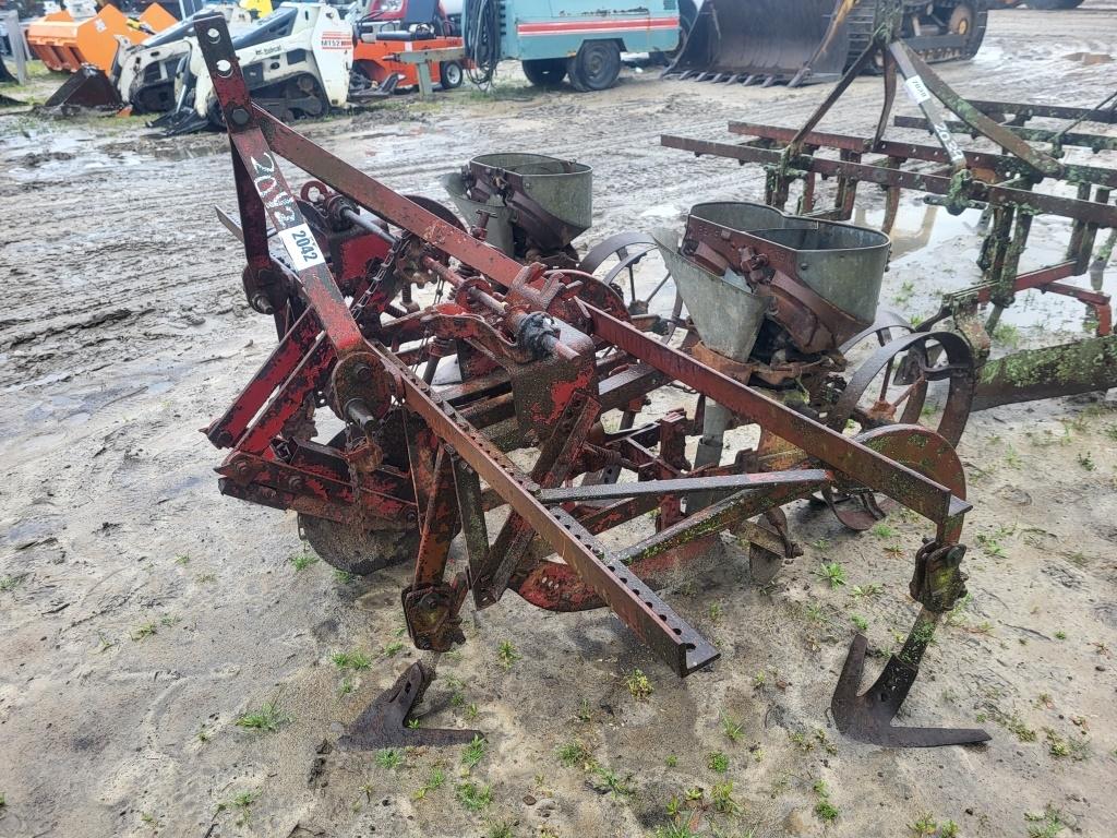 2 Row Cultivator Frame W. Planters