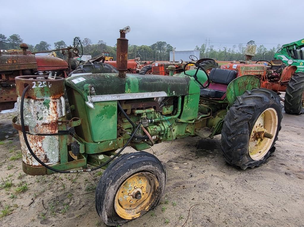 John Deere 1010 Tractor