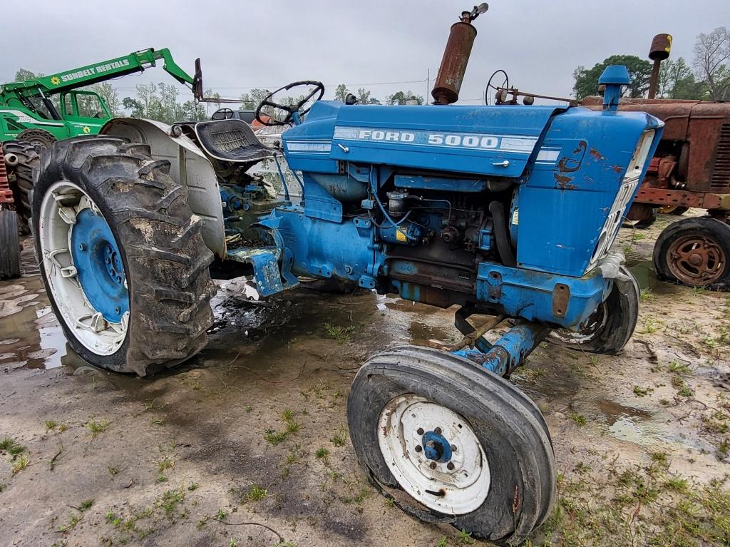 Ford 500 Tractor