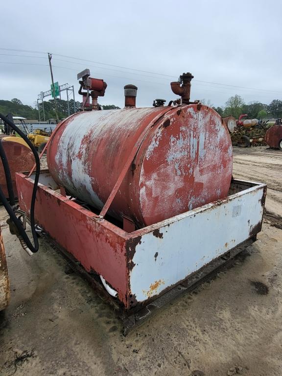 Fuel Tank With Containment