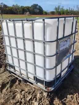 330 Gal Poly Tote W/cage