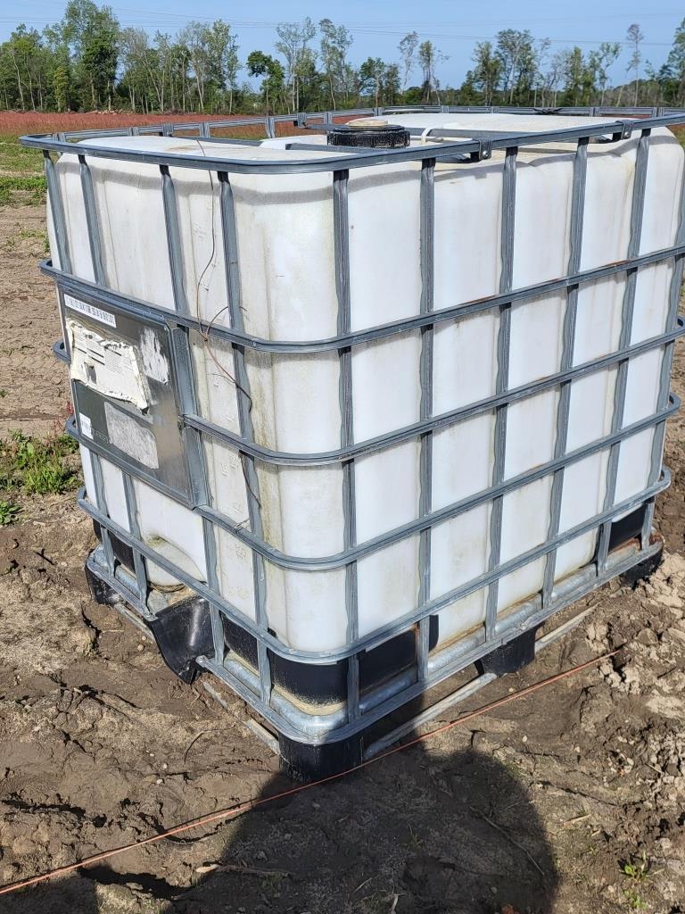 330 Gal Poly Tote W/cage