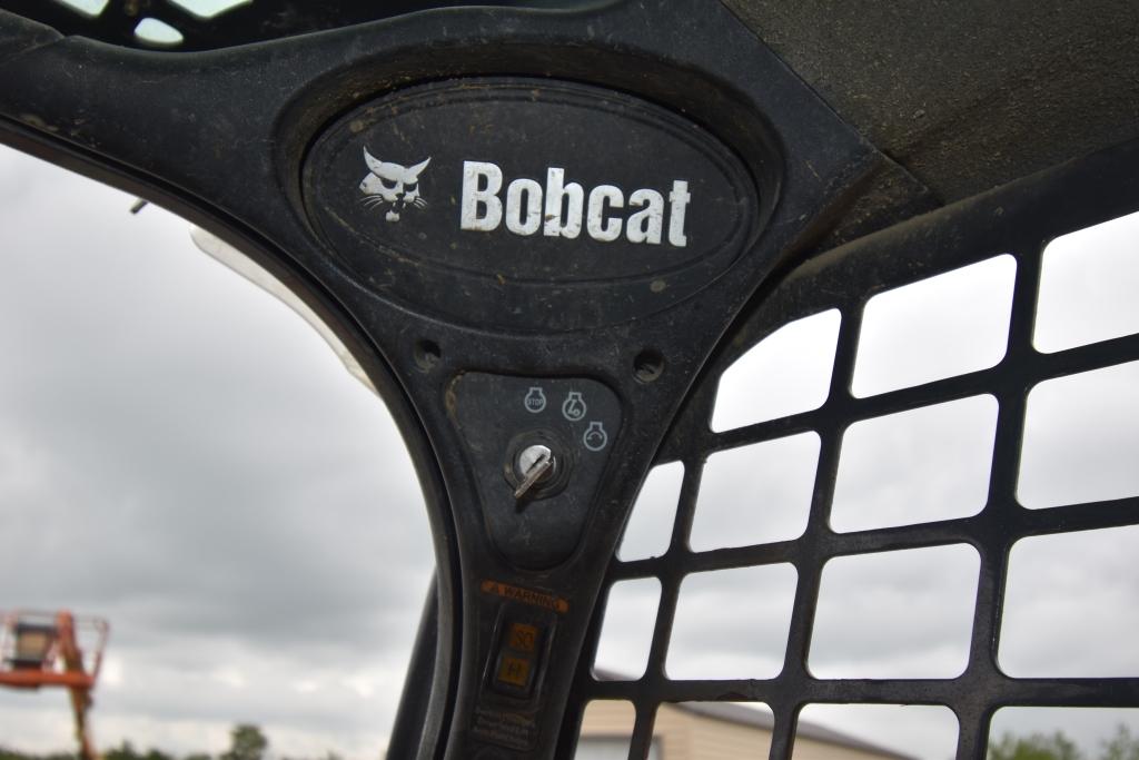 2016 Bobcat T595, 2685.3hrs, aux hydraulic, quick-tach, 2 speed,