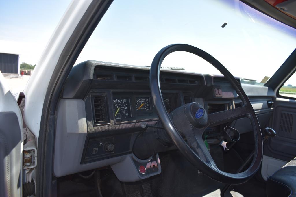 1995 FORD F800 15761