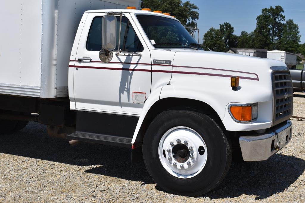 1995 FORD F800 15761