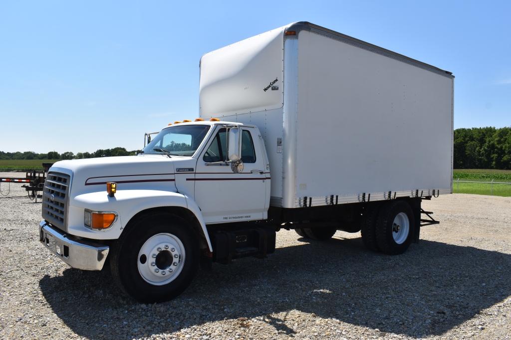 1995 FORD F800 15761