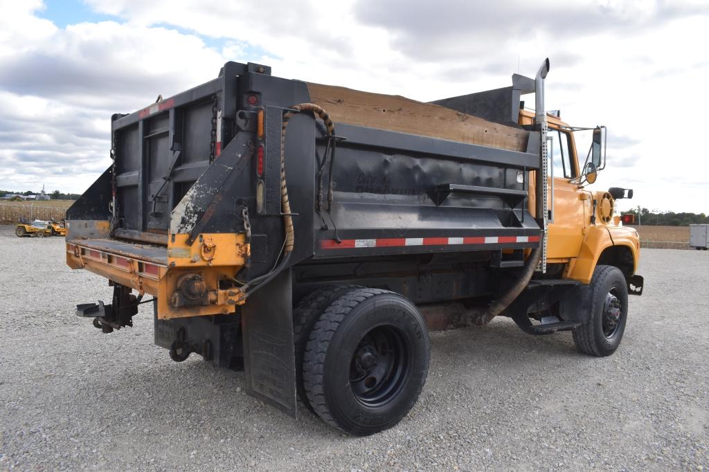 1995 FORD LS8000 16445