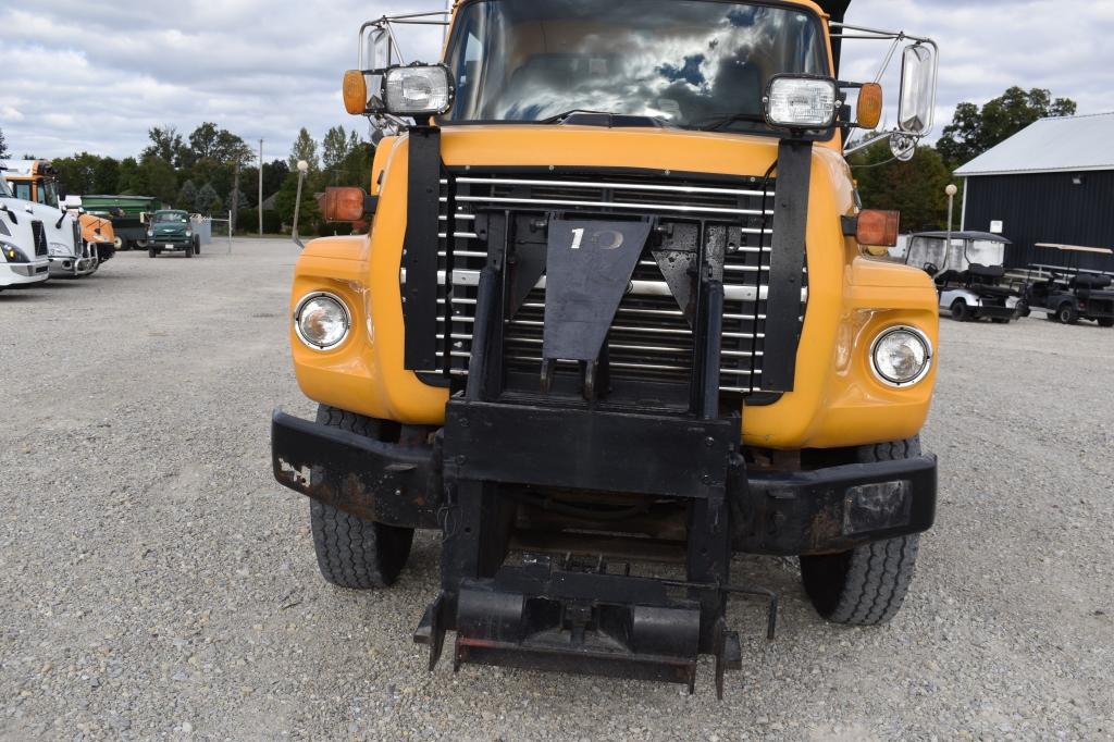 1995 FORD LS8000 16445