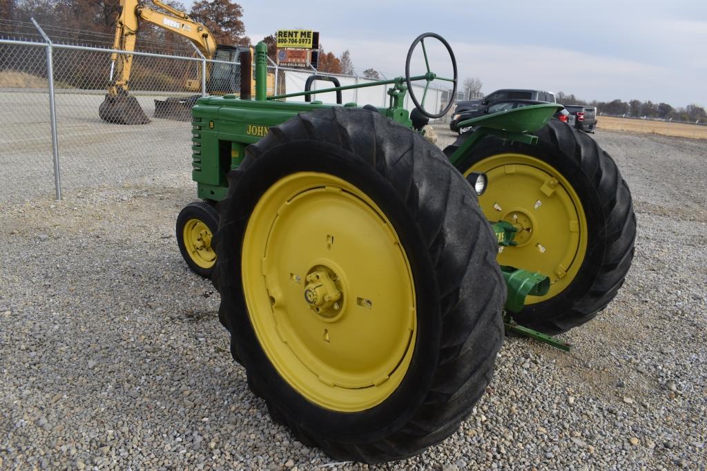 1946 John Deere B, PTO, runs & drives,