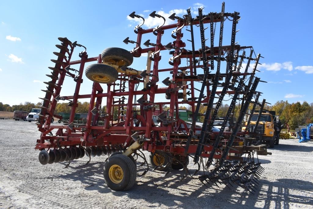 KRAUSE, 30ft, 3 section, 5 bar spiked harrow,  rear hitch, 9in disc spacing