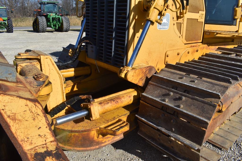 2003 DEERE 850C W XLTII, 10,313 hrs, 6 way  blade, 12ft. blade, 30in. track