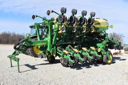 2015 John Deere 1795 planter, Max Emerge 5,  12-24 vacuum splitter, central