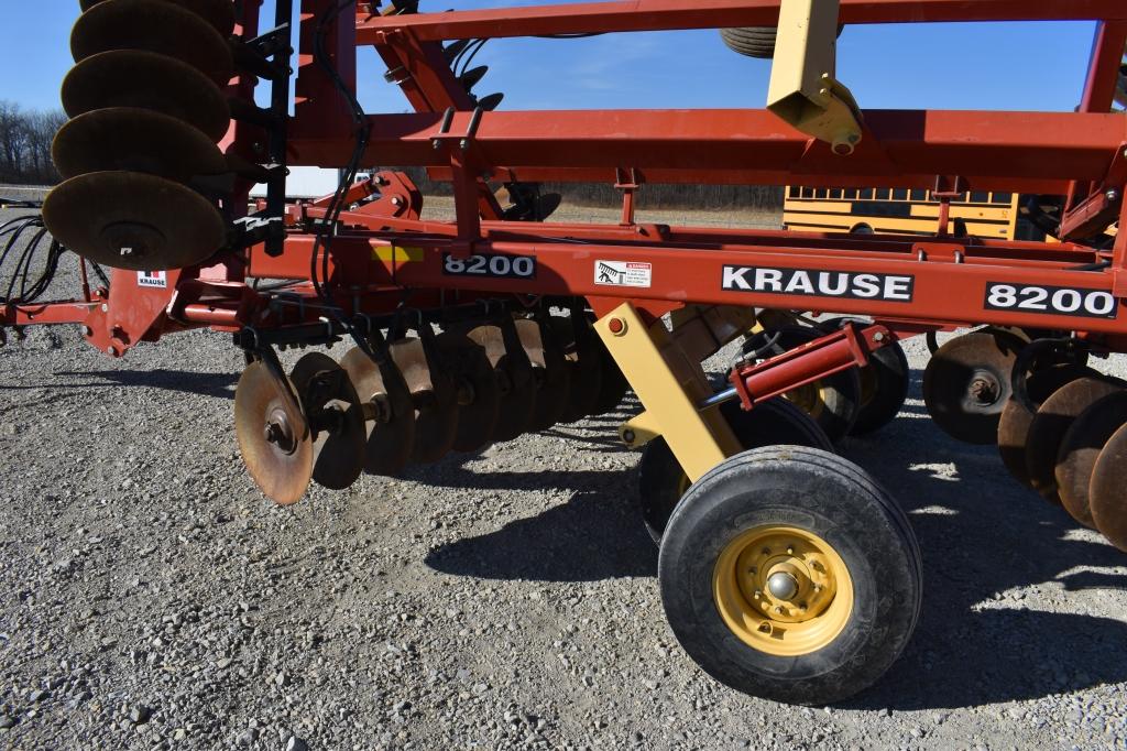 2010 Krause 8200-31W, 31ft, 3 section folding  disc, rear hitch, safety lig