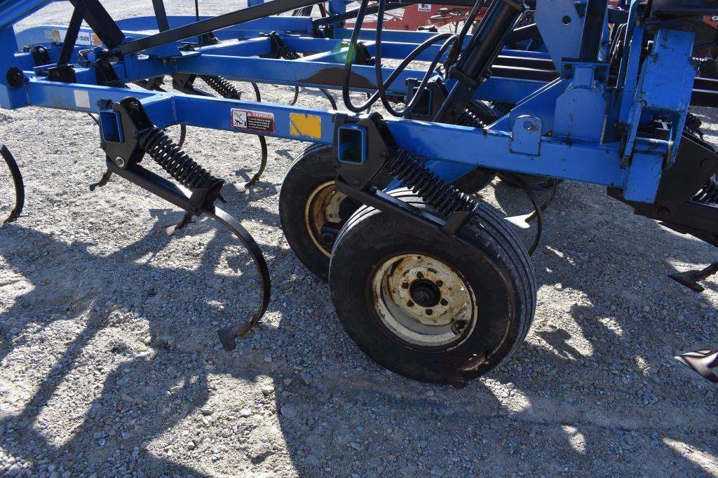 DMI Tigermate 28ft, 3 section folding, 3 bar  rear coil tine, c shanks, rea