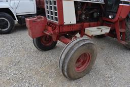 1981 International 986, hr meter reads 7,217  hrs, cab, 540/1000 dual speed